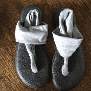 Sanuk Sandal grey shimmer